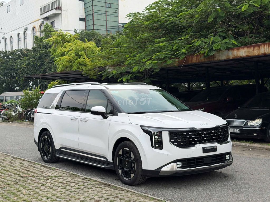 Kia Carnival Signature 2.2D 2025 - ảnh 4