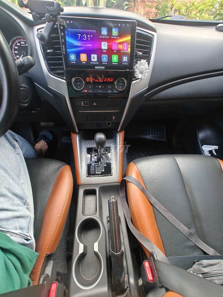 Mitsubishi Triton 2022 - ảnh 2