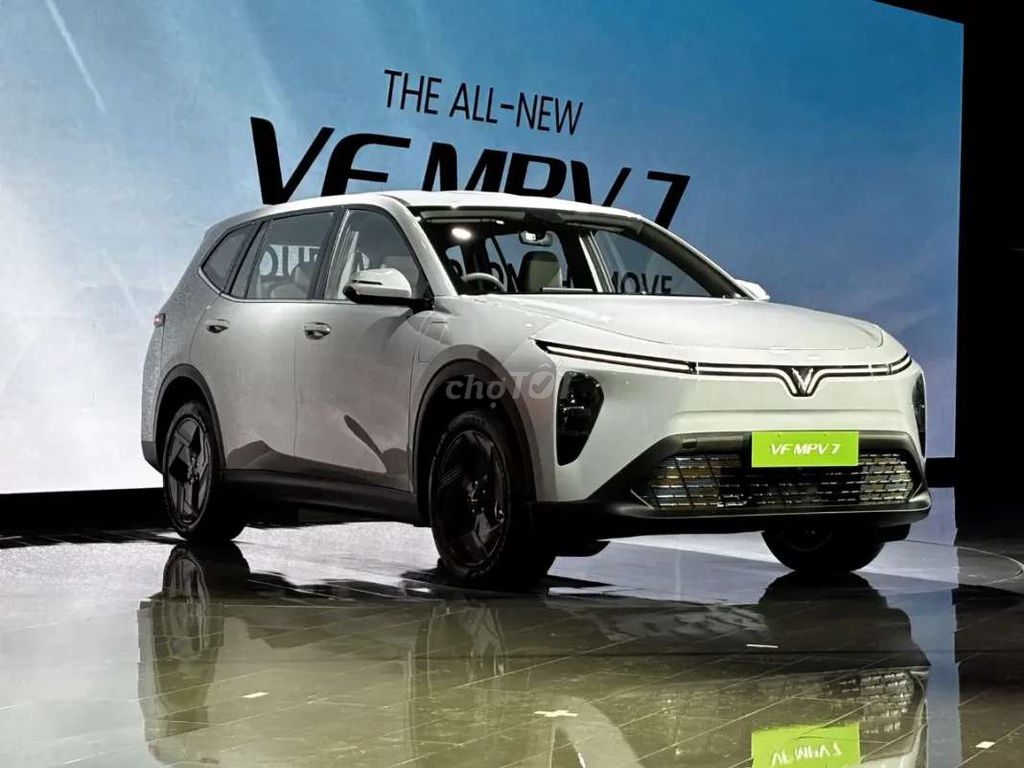 VinFast MPV 7 - ảnh 2