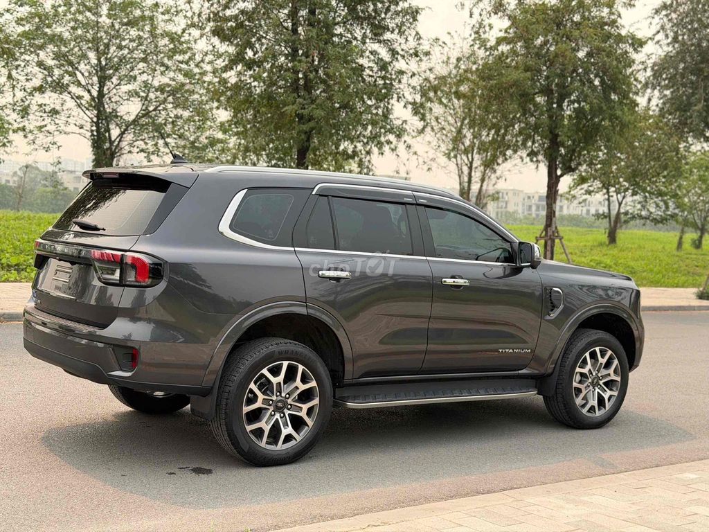 Ford Everest 2024 - ảnh 4