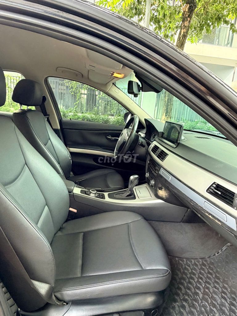 BMW 2011 - ảnh 4