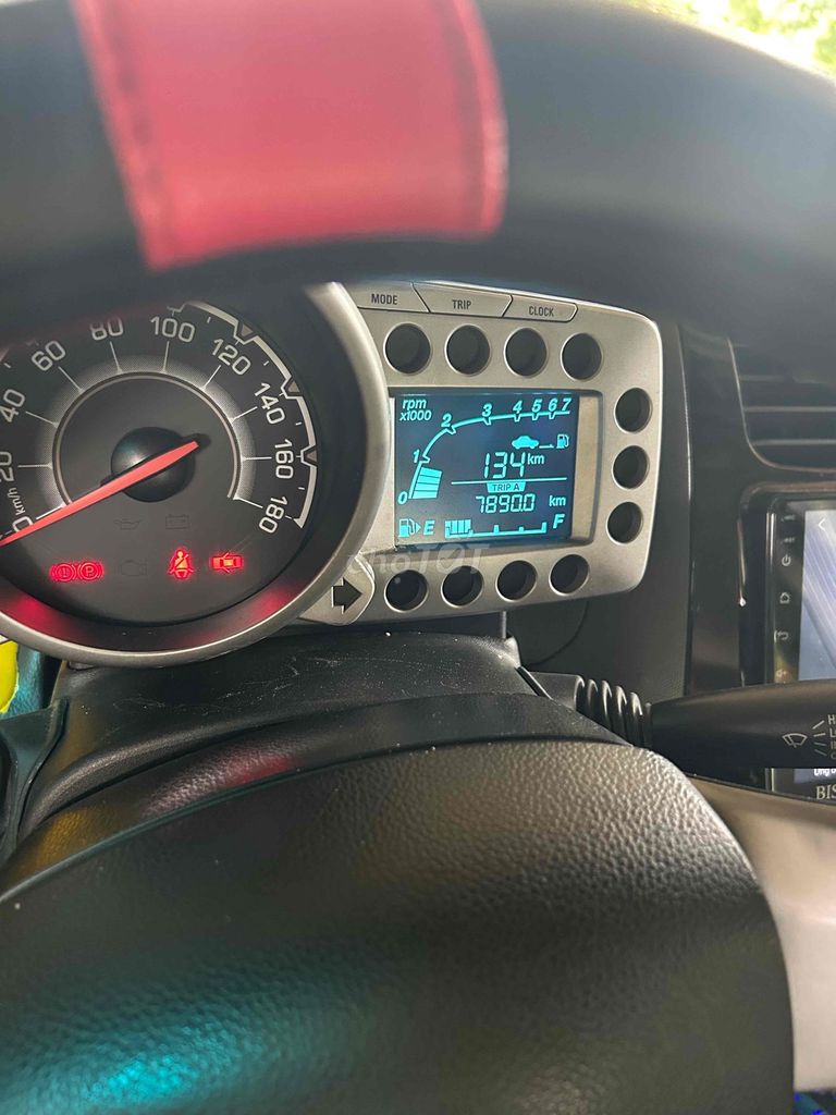 Chevrolet Spark 2011 - ảnh 5