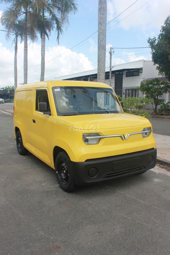 VinFast EC VAN 2026 - ảnh 1