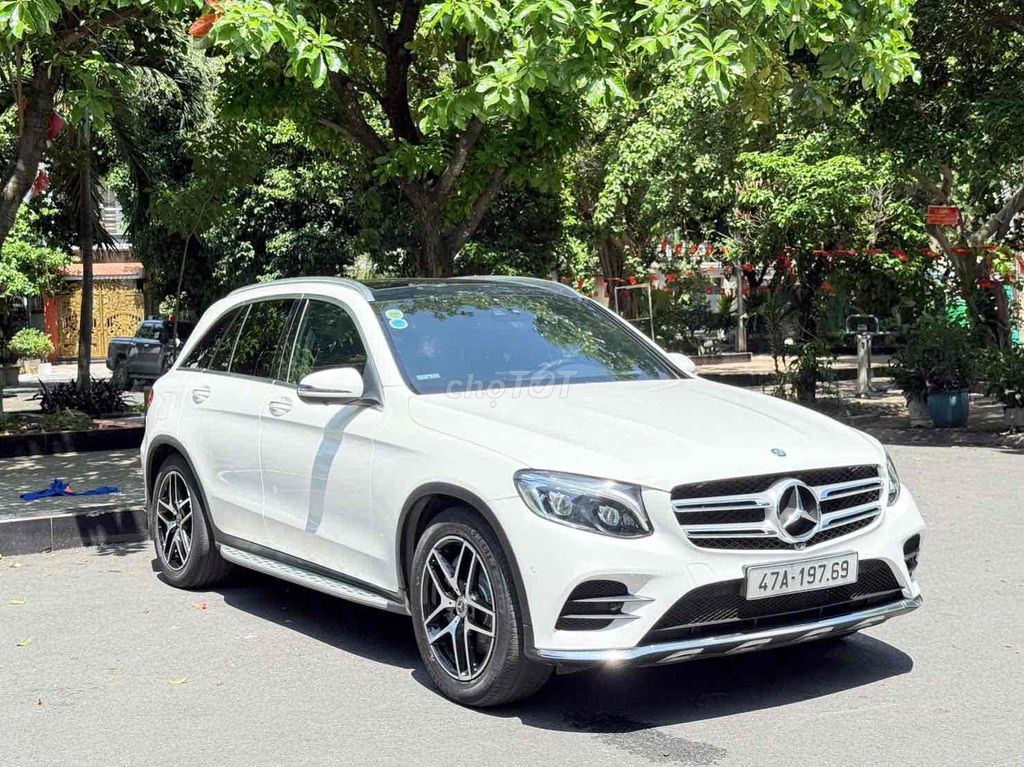 Mercedes-Benz GLC 2017 - ảnh 1