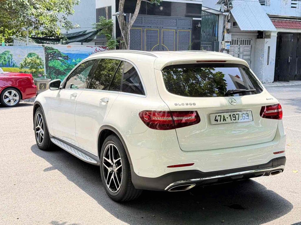 Mercedes-Benz GLC 2017 - ảnh 2