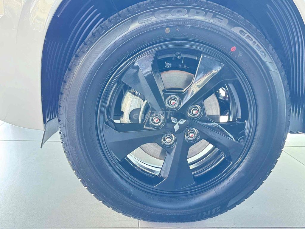 Mitsubishi - ảnh 5