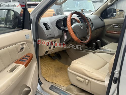 Toyota Fortuner 2.7V 4x4 AT 2009 - ảnh 5