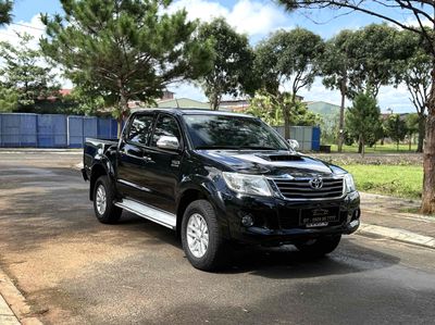 Toyota Hilux - ảnh 1
