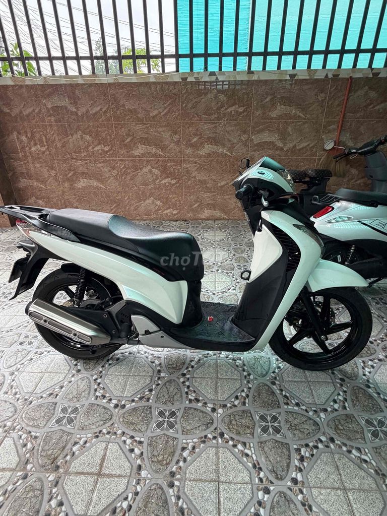 Honda SH 2010 - ảnh 2