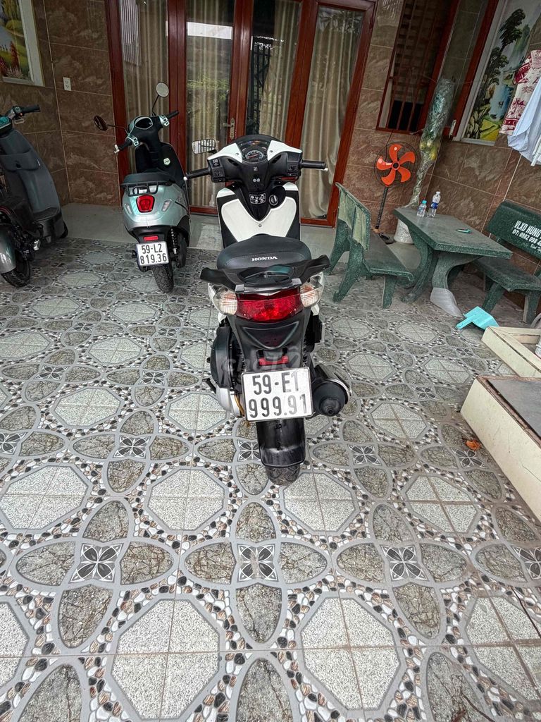 Honda SH 2010 - ảnh 4