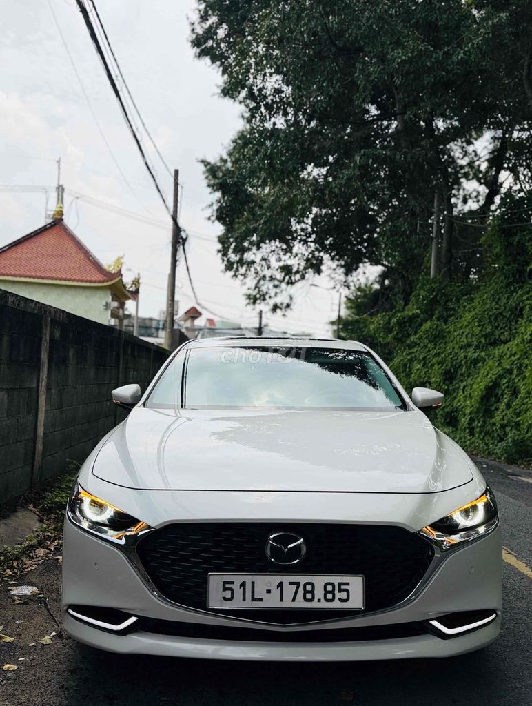 Mazda Mazda3 2022 - ảnh 1