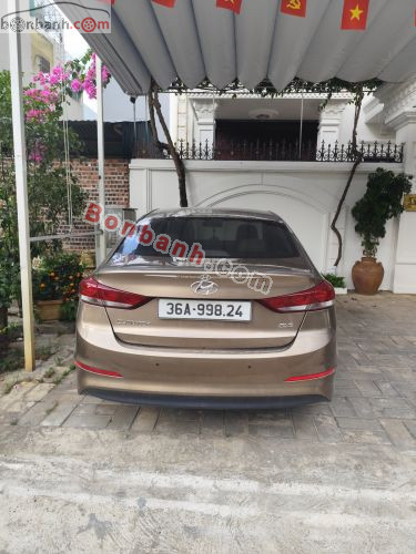 Hyundai Elantra 1.6 AT 2016 - ảnh 4