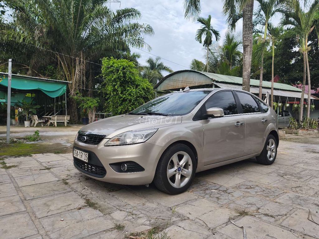 Ford Focus 2011 - ảnh 1