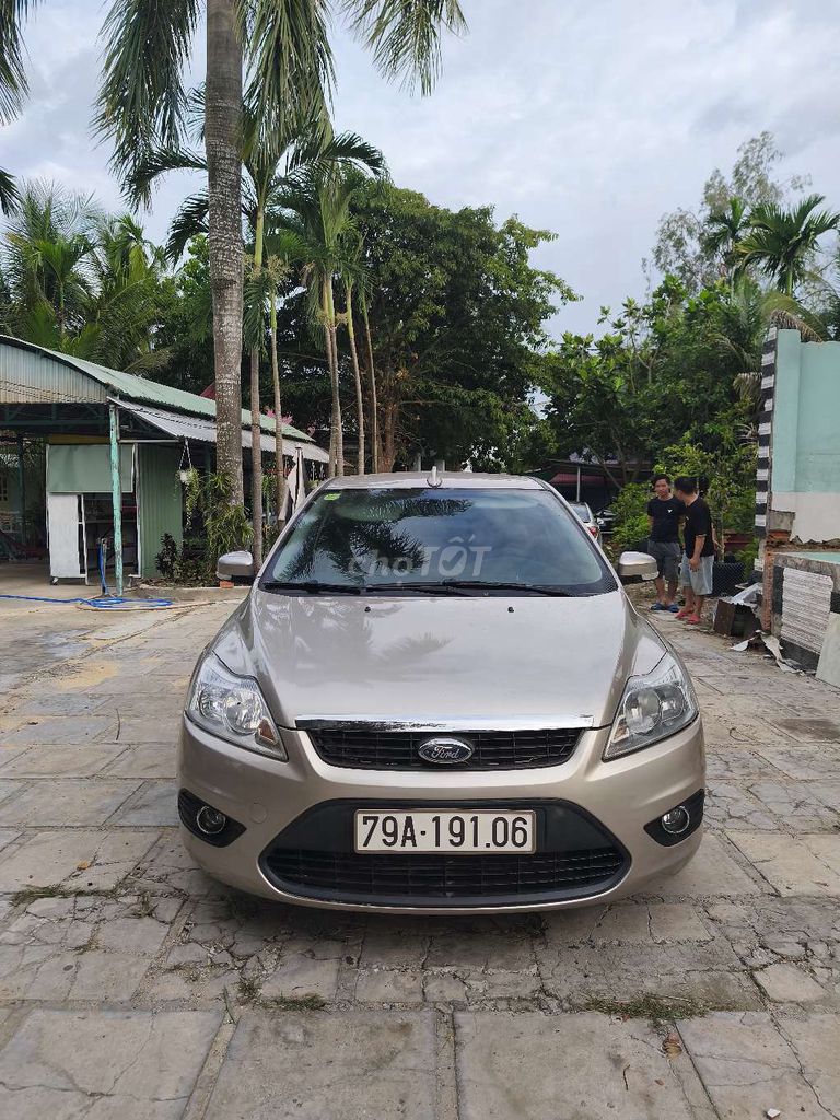 Ford Focus 2011 - ảnh 2