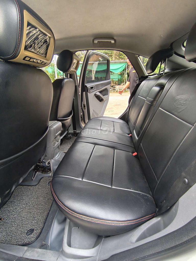 Ford Focus 2011 - ảnh 5