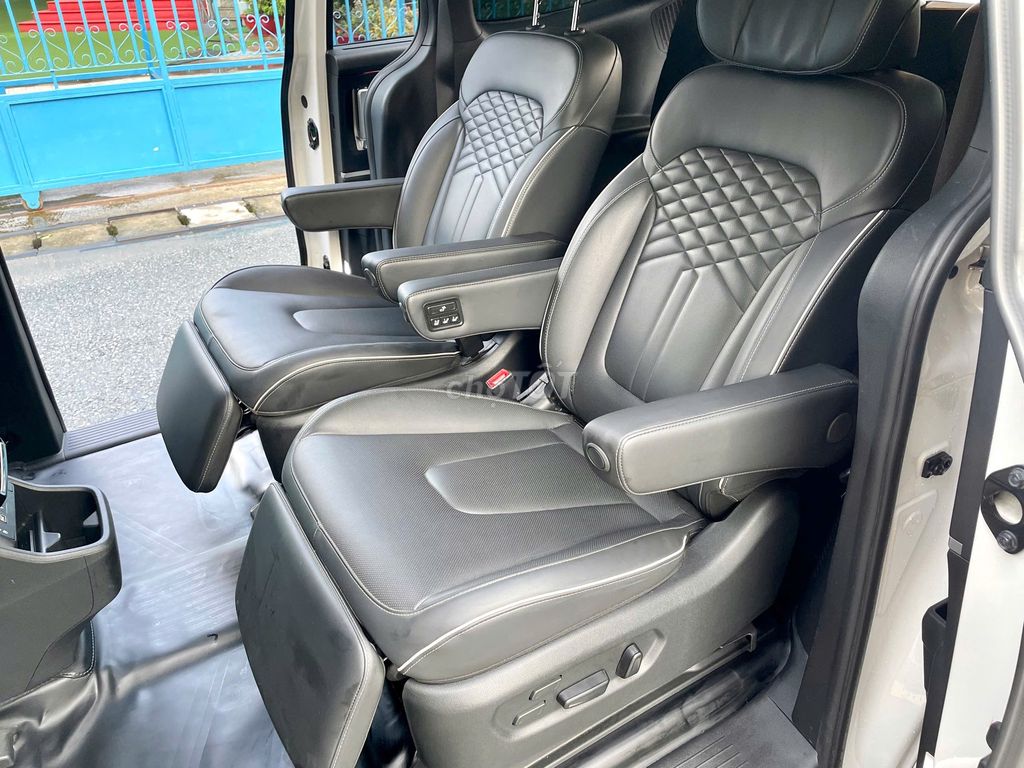 Hyundai Custin 2023 - ảnh 5
