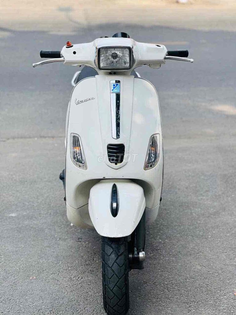 Piaggio Vespa 2013 - ảnh 1