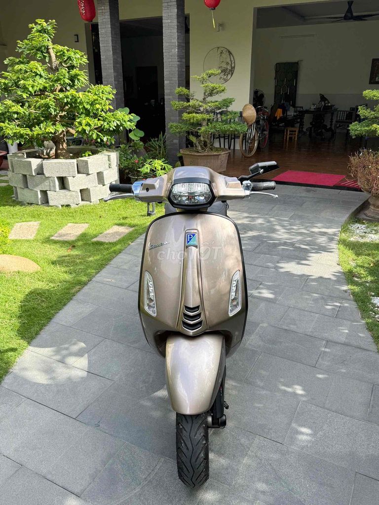 Vespa 2024 - ảnh 1