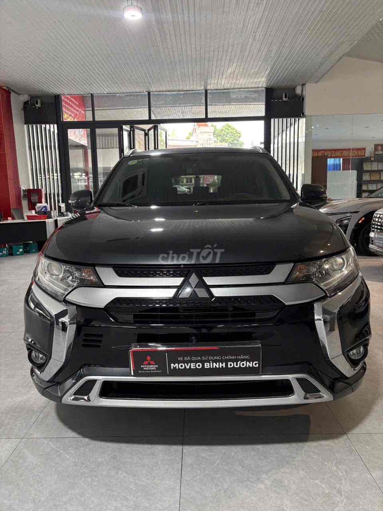 Mitsubishi Outlander 2022 - ảnh 1