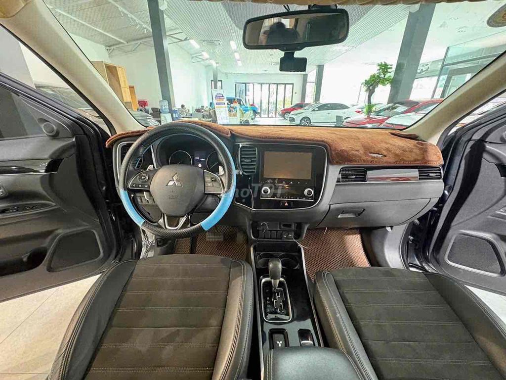 Mitsubishi Outlander 2022 - ảnh 4