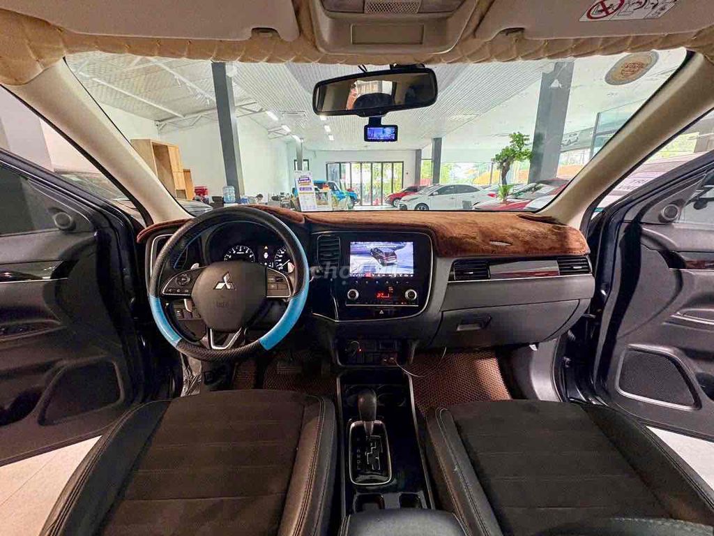 Mitsubishi Outlander 2022 - ảnh 5