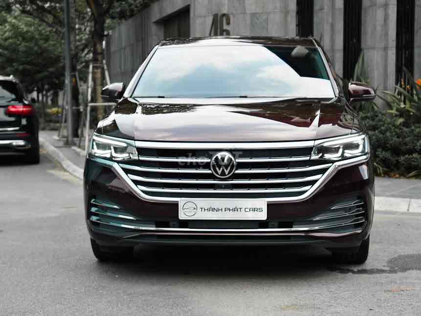 Volkswagen Viloran Luxury - ảnh 1