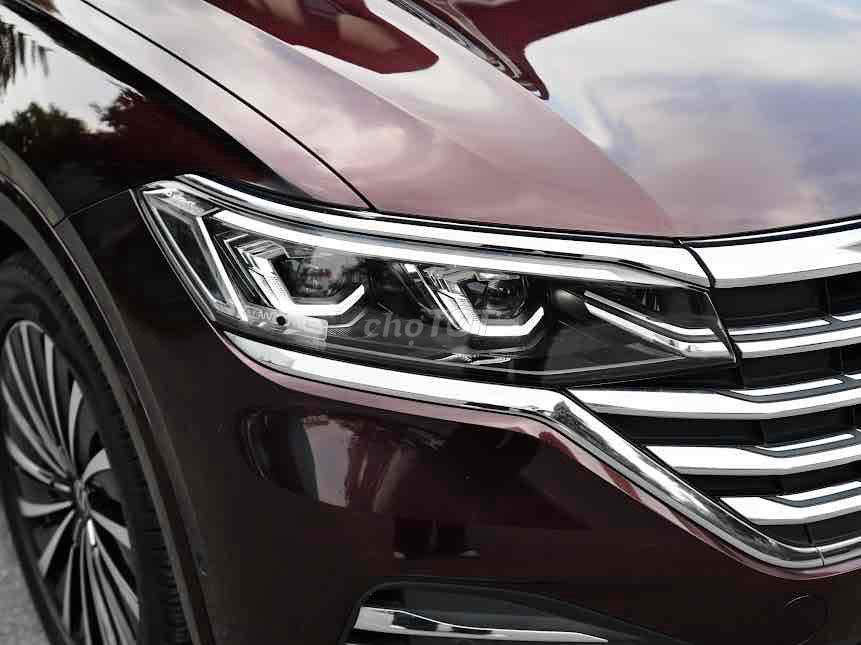 Volkswagen Viloran Luxury - ảnh 3