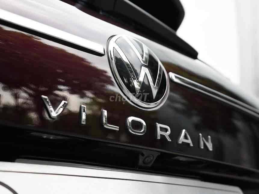 Volkswagen Viloran Luxury - ảnh 4
