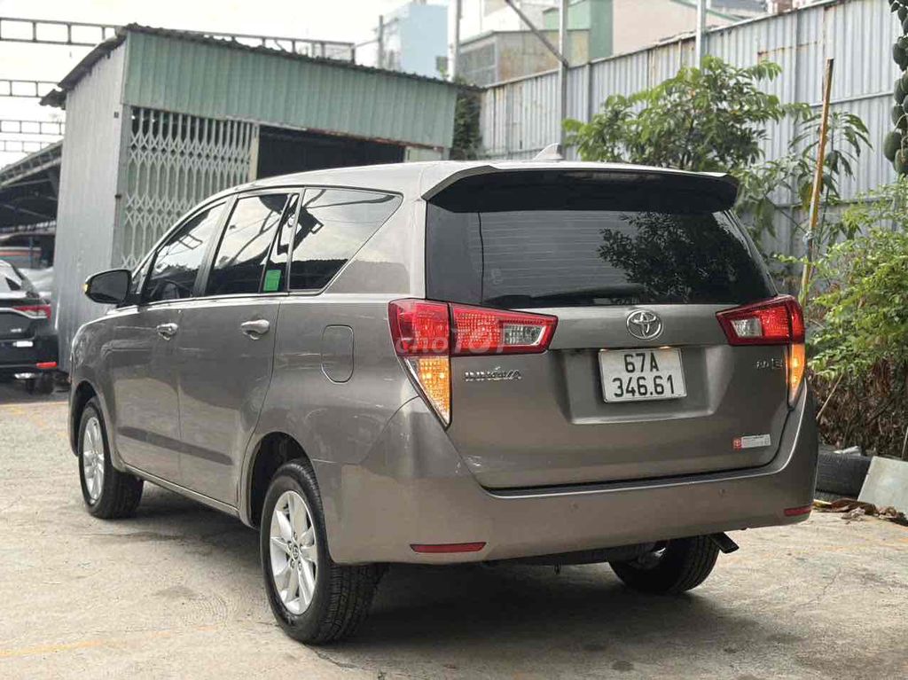 Toyota Innova 2.0E 2019 - ảnh 4