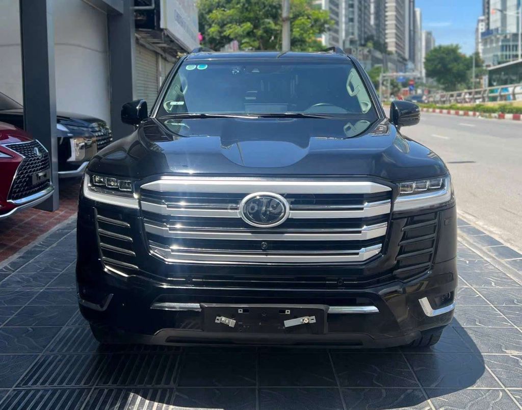 Toyota Land Cruiser LC300 2022 - ảnh 1