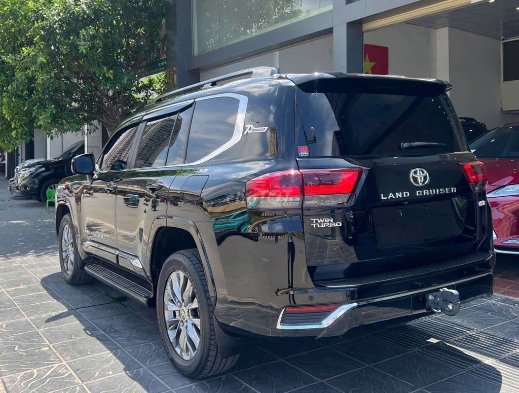 Toyota Land Cruiser LC300 2022 - ảnh 5