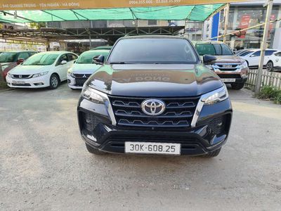 Toyota Fortuner 2022 - ảnh 1