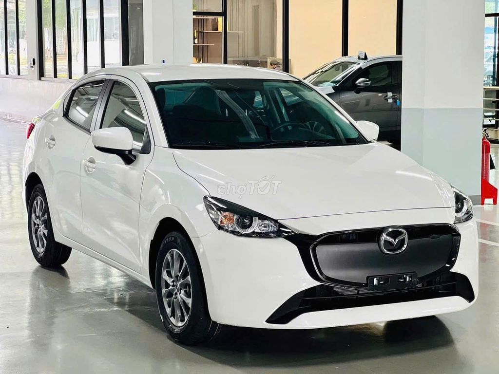 Mazda 2 2026 - ảnh 2