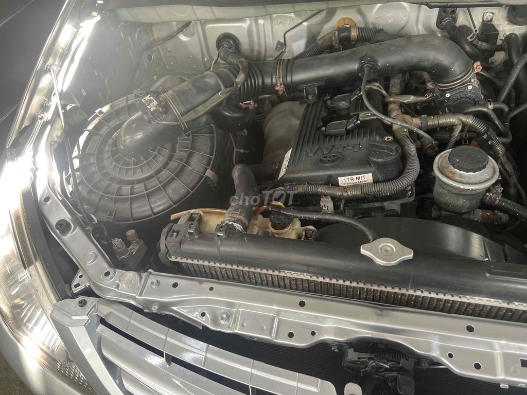 Toyota Innova - ảnh 5