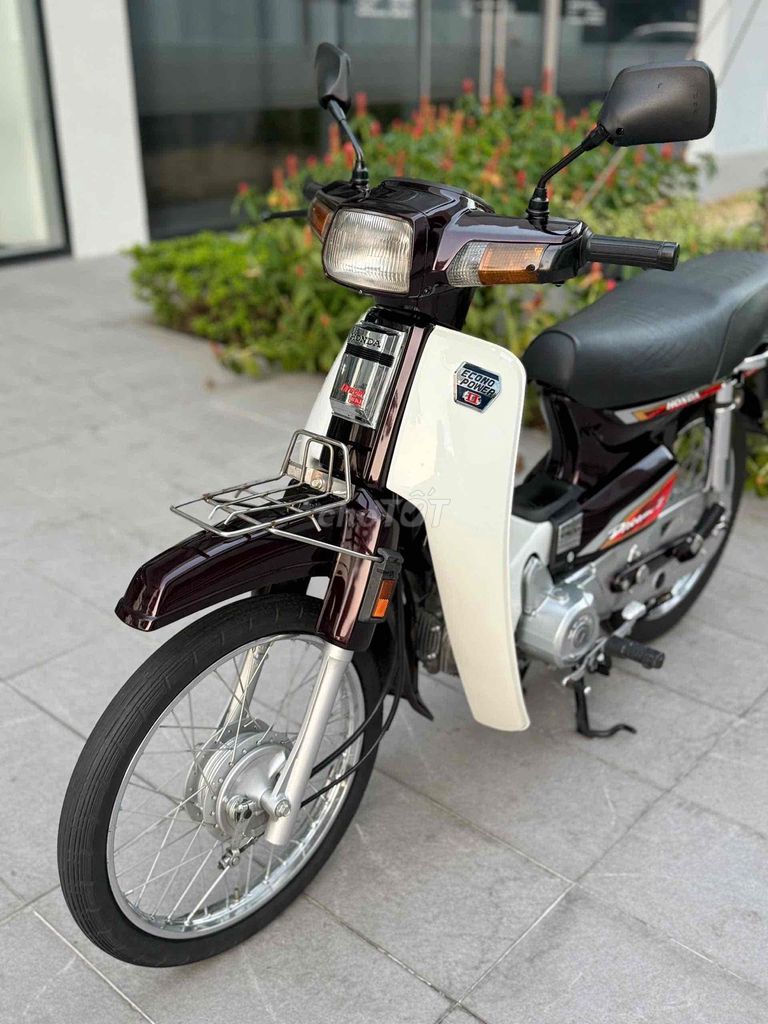 Honda Dream 1998 - ảnh 1