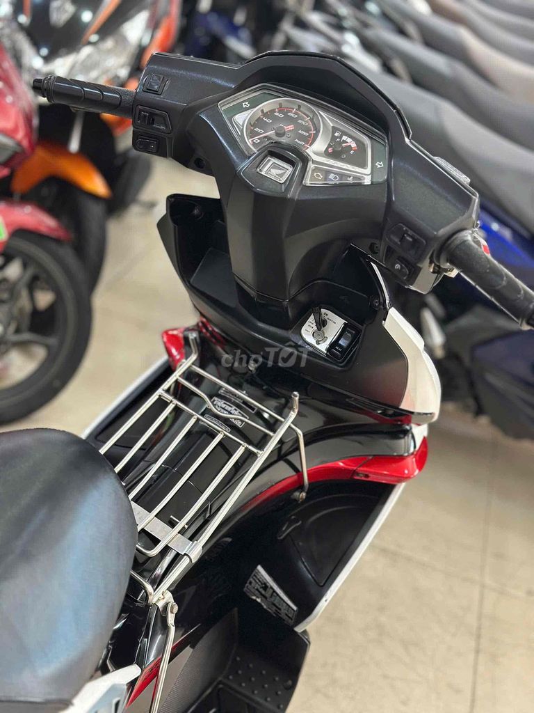 Honda 2010 - ảnh 2