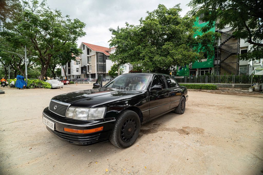 Lexus LS 1991 - ảnh 1