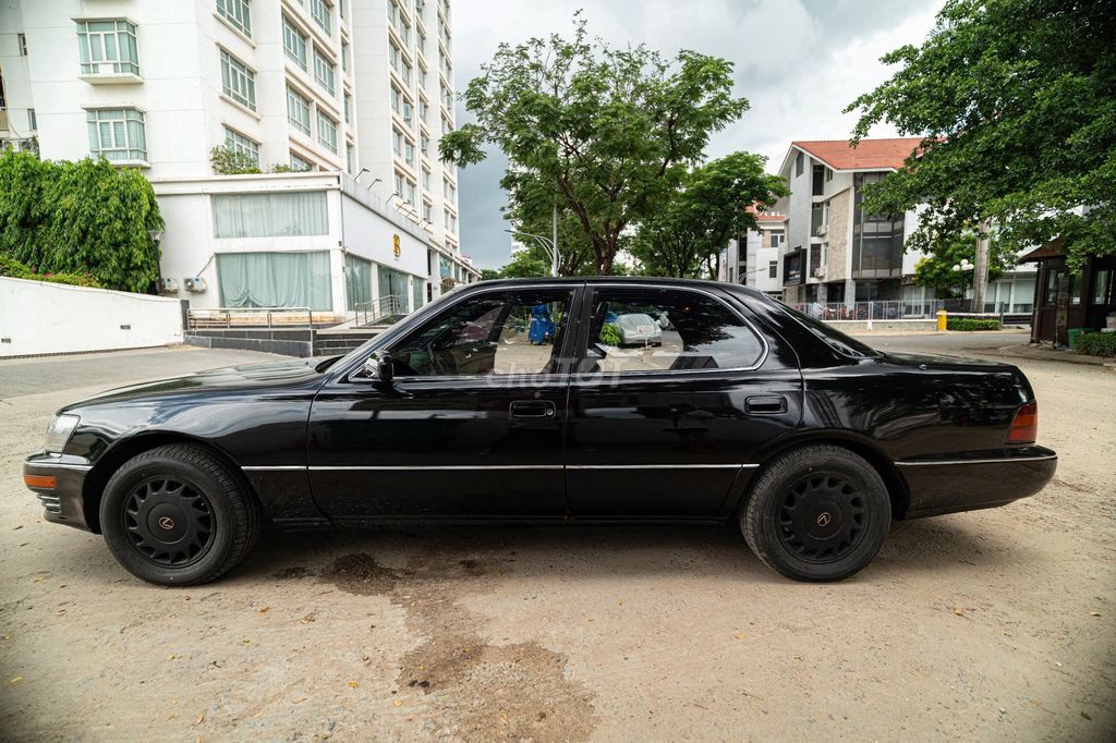 Lexus LS 1991 - ảnh 3