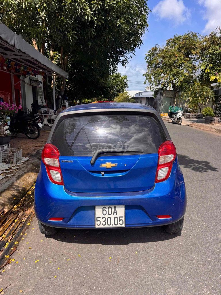 Chevrolet Spark 2018 - ảnh 3