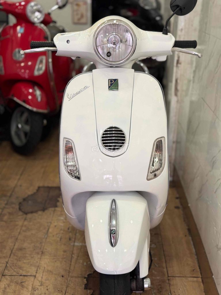 Piaggio Vespa 2010 - ảnh 1