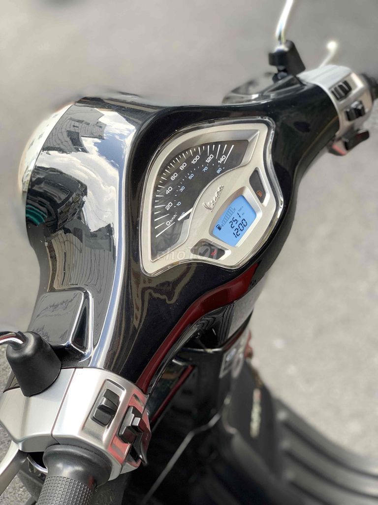 Vespa 2015 - ảnh 2