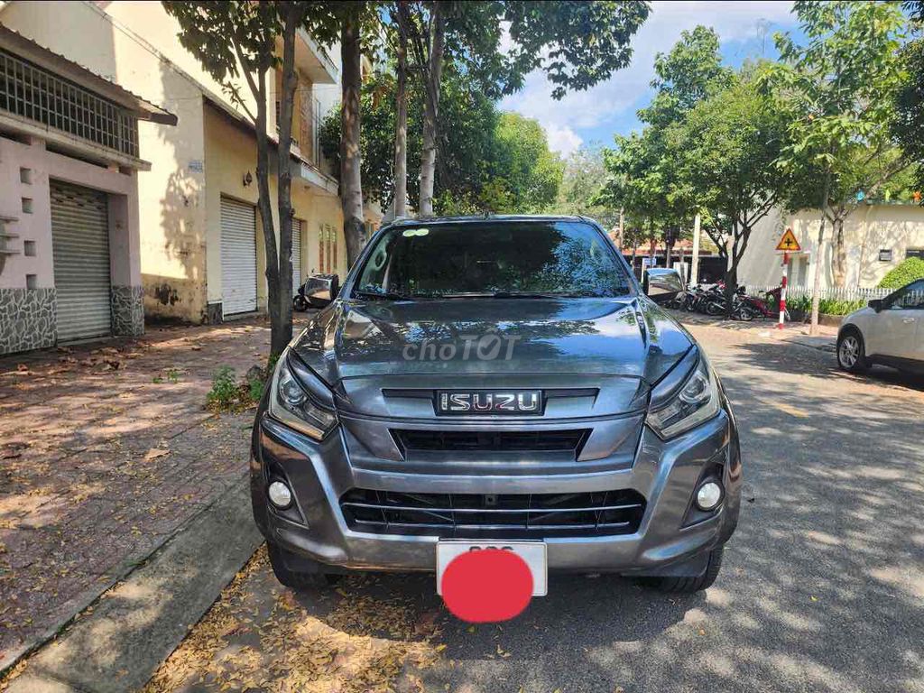 Isuzu 2018 - ảnh 1