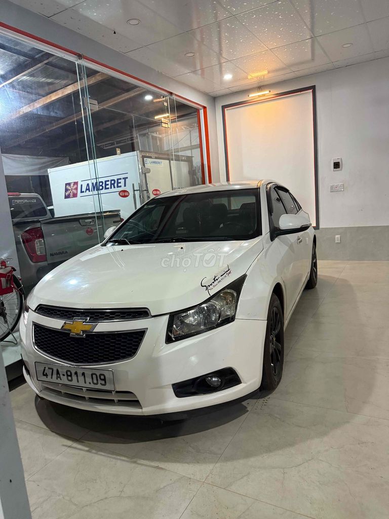 Chevrolet Cruze 2017 - ảnh 1