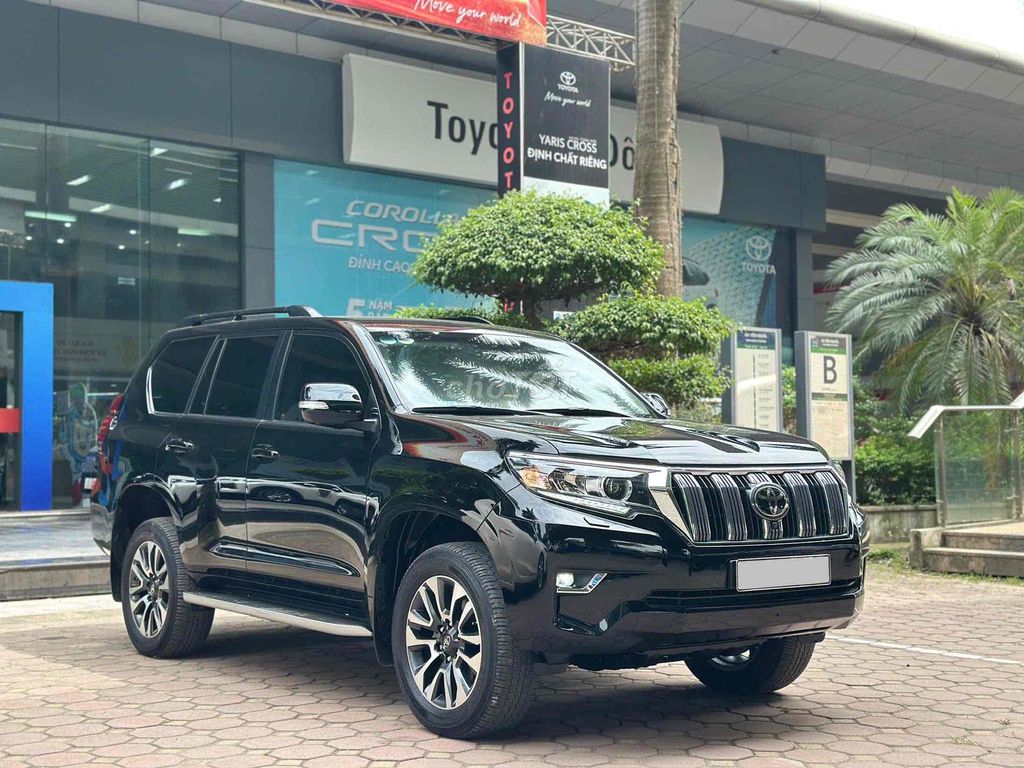 Toyota Land Cruiser Prado 2022 - ảnh 1