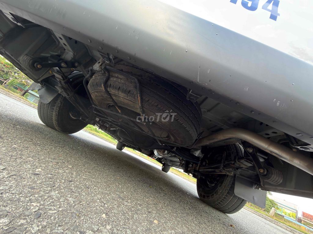 Toyota Hiace 2017 - ảnh 5