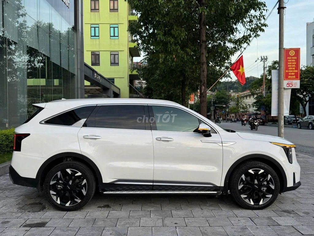 Kia Sorento - ảnh 4