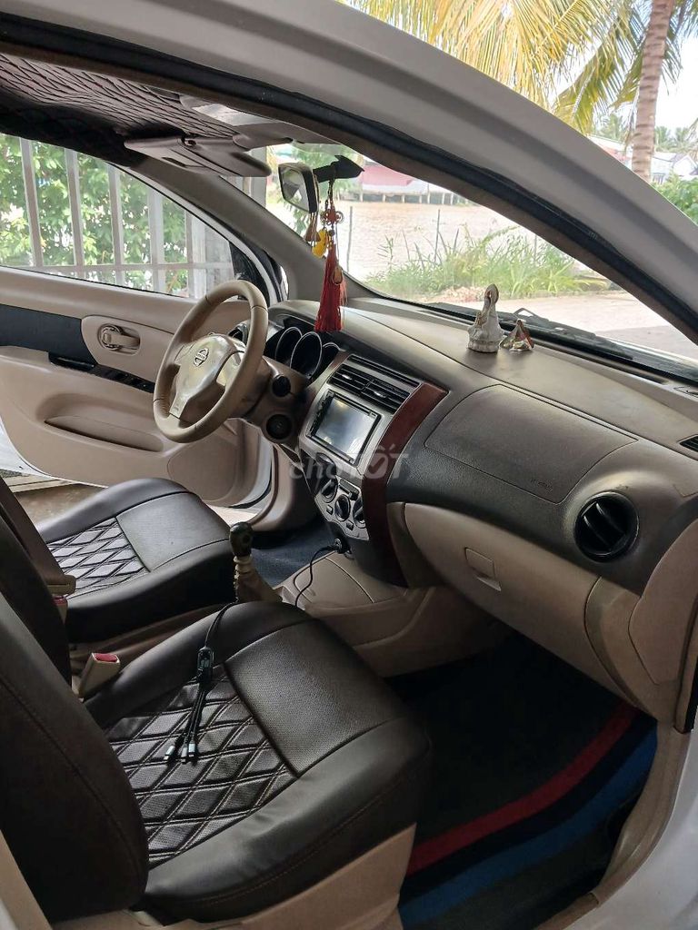 Nissan Grand livina 2011 - ảnh 5