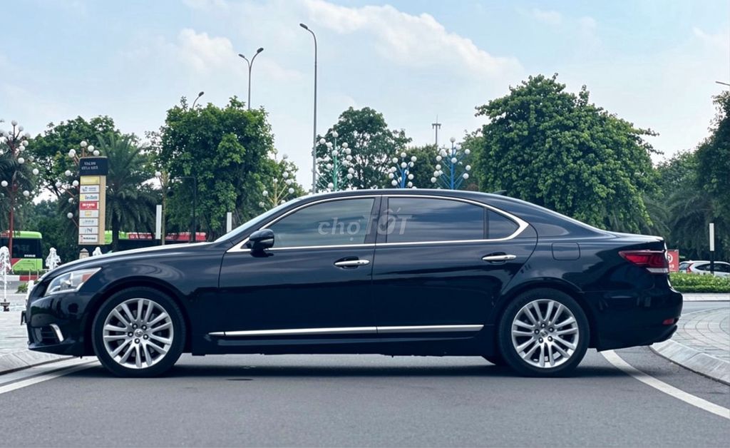 Lexus LS 2016 - ảnh 3