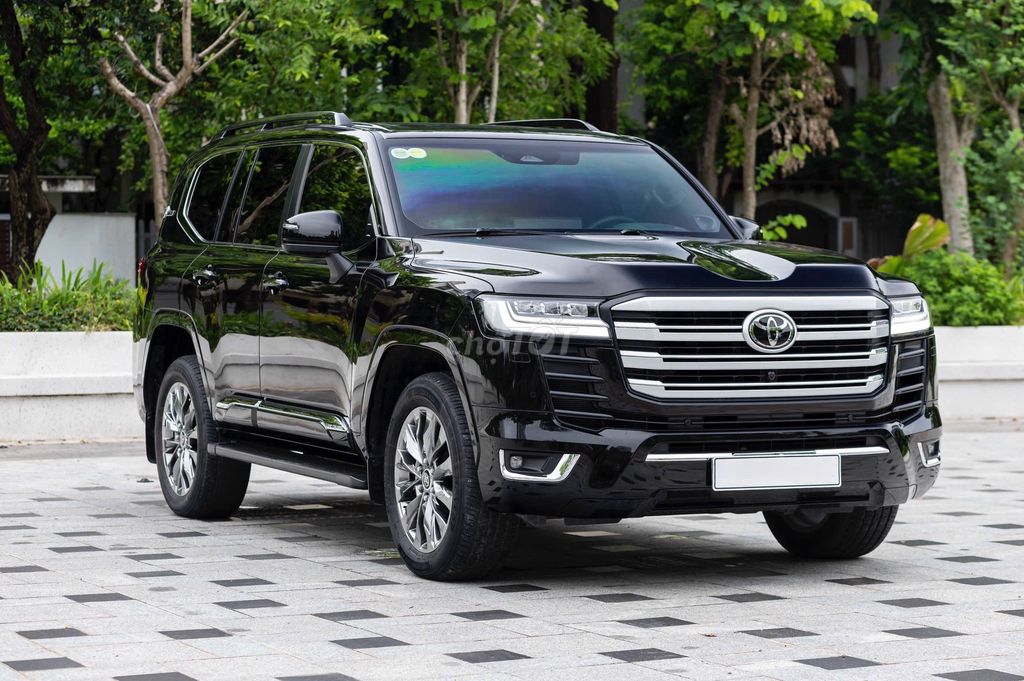 Toyota Land Cruiser LC300 2025 - ảnh 2