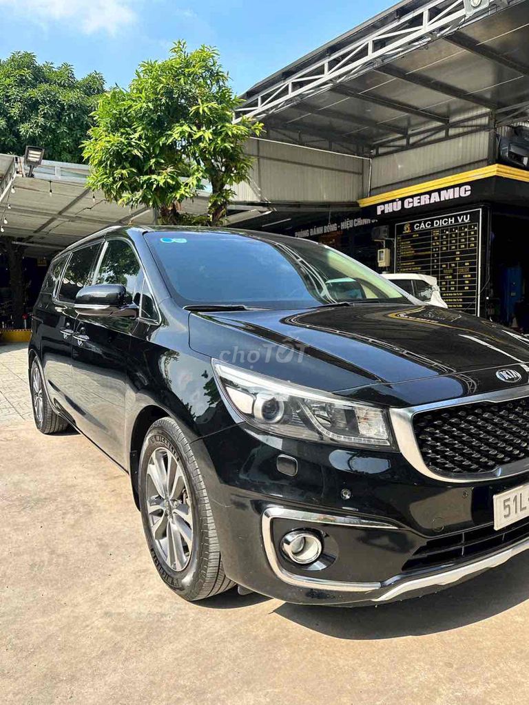 Kia Sedona - ảnh 1